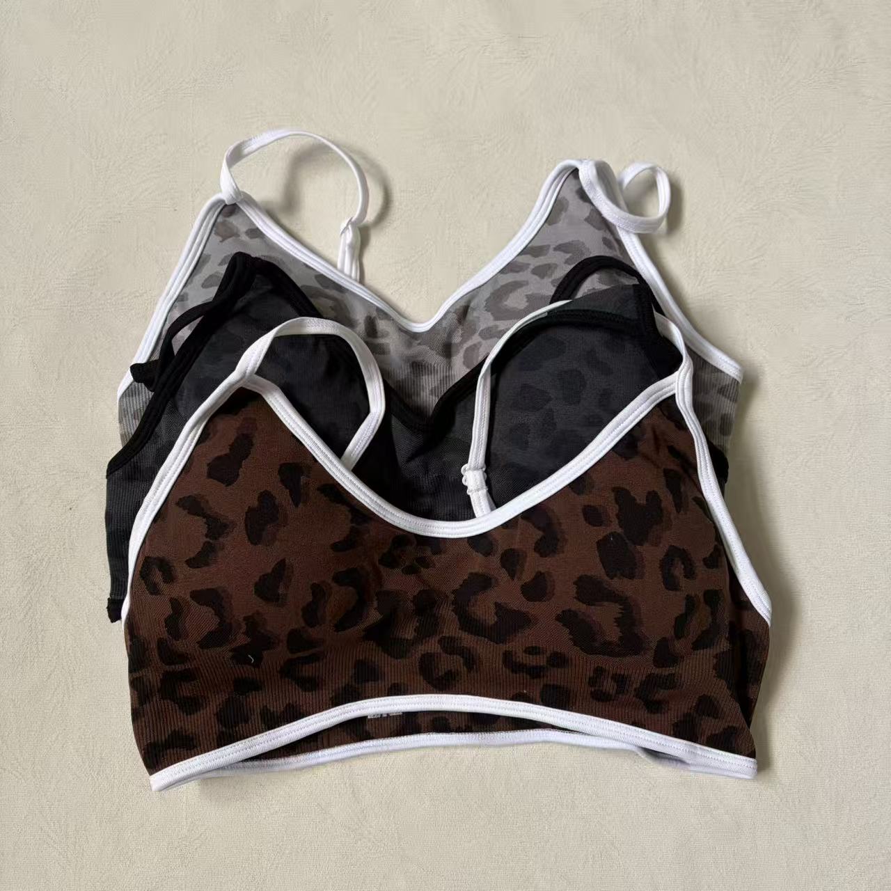 Logo Women's Beautiful Back Ga - Yoga Fitness Logo Design 评论和价格